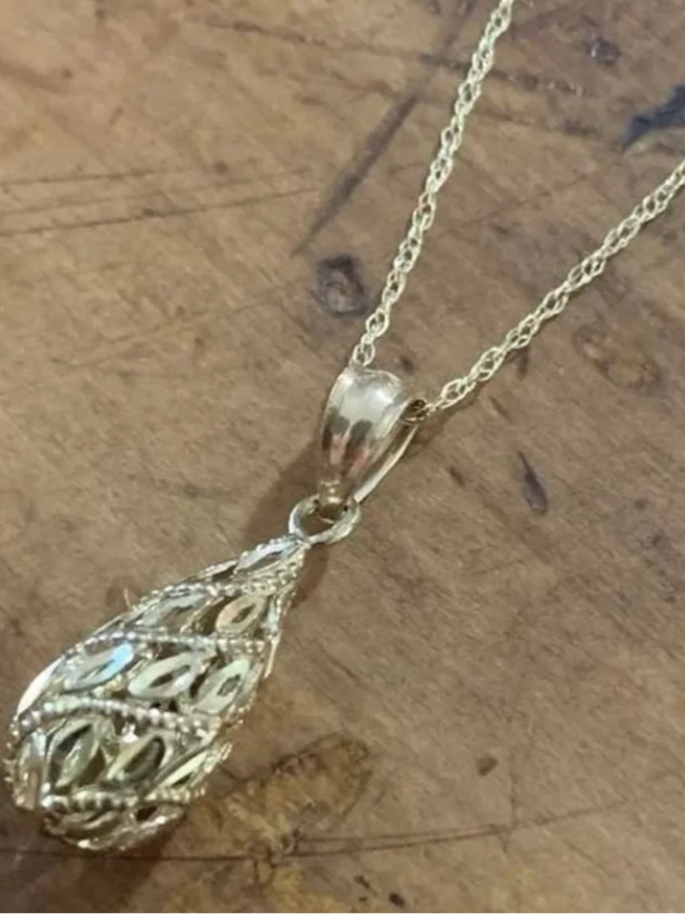 New With Tag 10K Yellow Gold Necklace & Pendant
Unworn real gold necklace 
Stamp